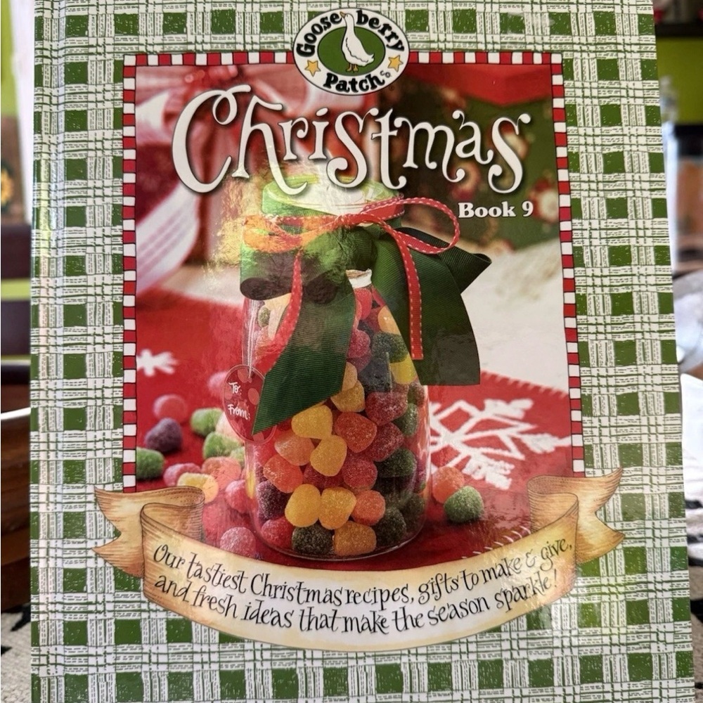 Gooseberry Patch Christmas Book 9